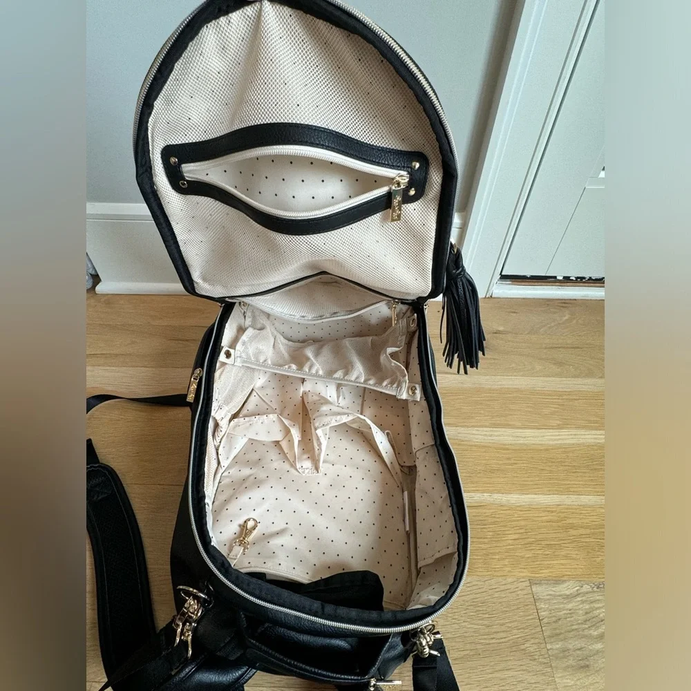 Itzy Ritzy • Diaper Bag Boss Backpack • Rock & Roll • Black